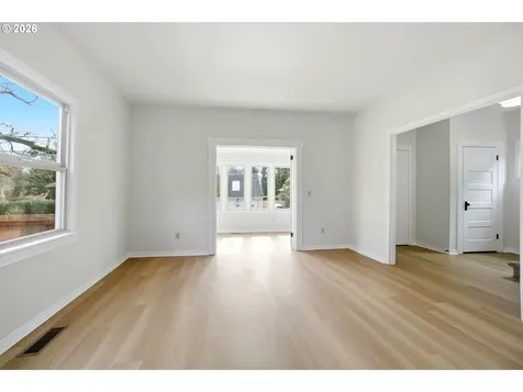 1421 SE Pine Street Portland OR 97214