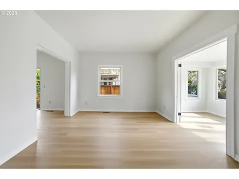 1421 SE Pine Street Portland OR 97214
