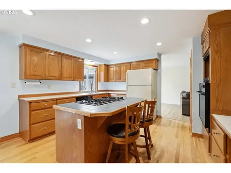 2853 SE Maple Street Hillsboro OR 97123