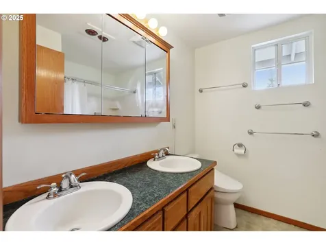 2853 SE Maple Street Hillsboro OR 97123