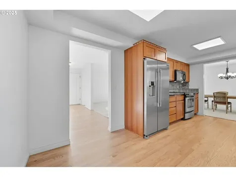 13525 SW Fircrest Court Beaverton OR 97008