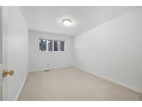 13525 SW Fircrest Court Beaverton OR 97008