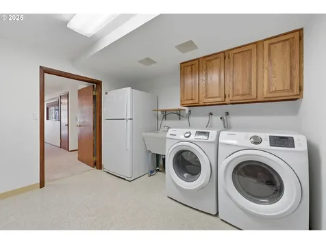 13525 SW Fircrest Court Beaverton OR 97008