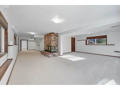 13525 SW Fircrest Court Beaverton OR 97008