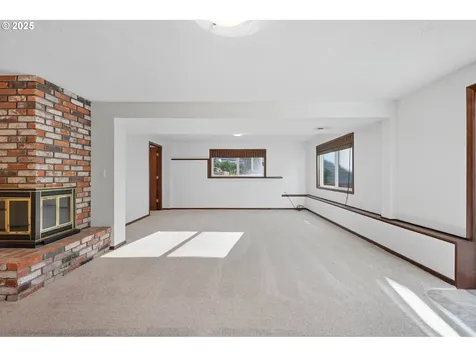 13525 SW Fircrest Court Beaverton OR 97008