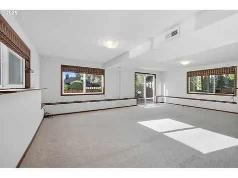 13525 SW Fircrest Court Beaverton OR 97008