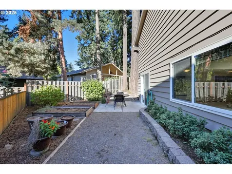 13525 SW Fircrest Court Beaverton OR 97008