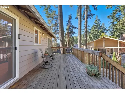 13525 SW Fircrest Court Beaverton OR 97008