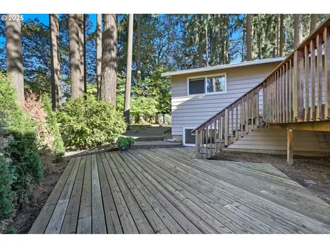 13525 SW Fircrest Court Beaverton OR 97008