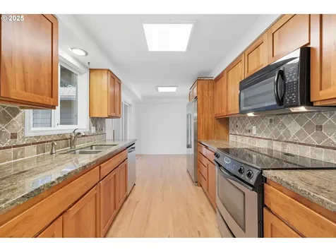 13525 SW Fircrest Court Beaverton OR 97008