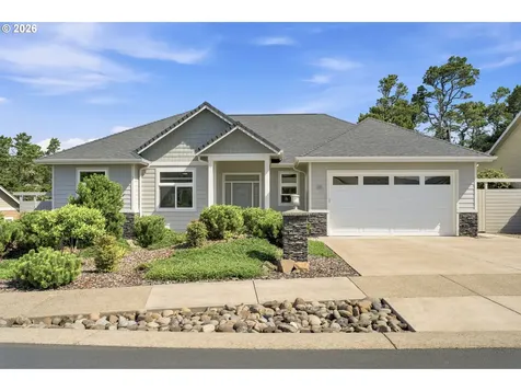 38 Fawn View Lane Florence OR 97439