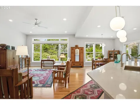38 Fawn View Lane Florence OR 97439