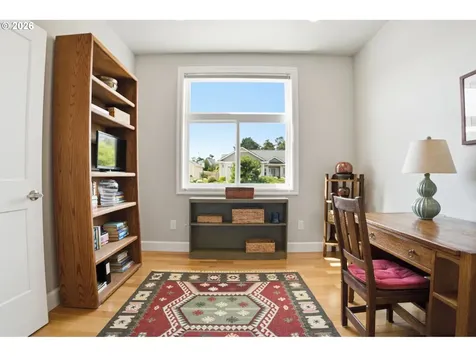 38 Fawn View Lane Florence OR 97439