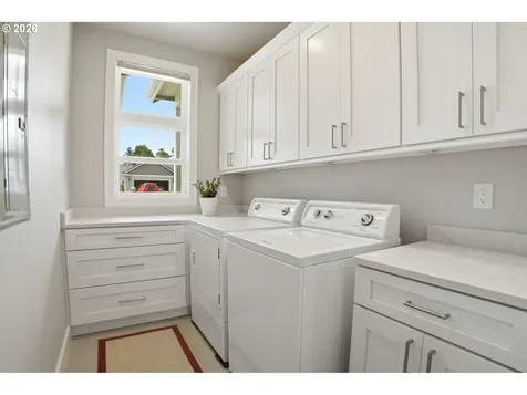 38 Fawn View Lane Florence OR 97439
