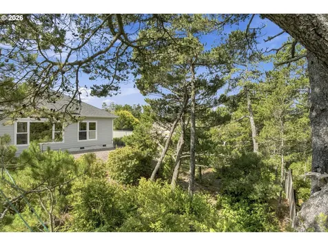 38 Fawn View Lane Florence OR 97439