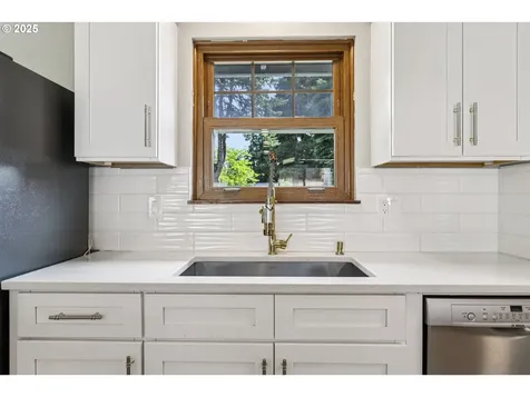 1213 NW Westridge Street Vancouver WA 98665