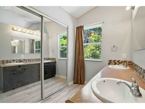 2209 39th Street Washougal WA 98671