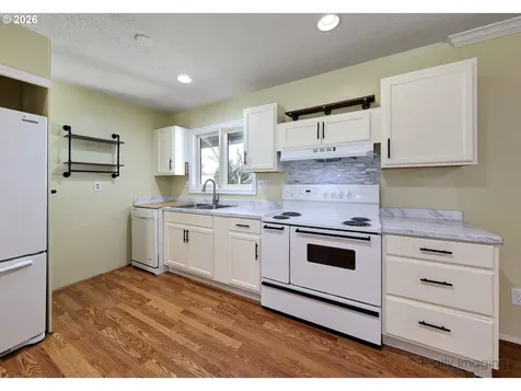201 NE 126th Avenue Portland OR 97230