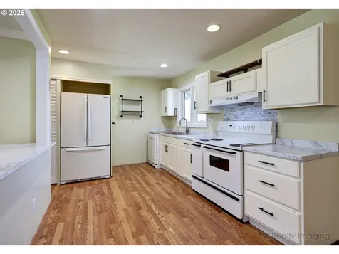 201 NE 126th Avenue Portland OR 97230
