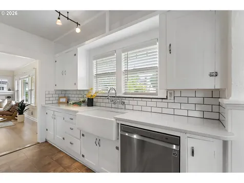 3523 NE 70th Avenue Portland OR 97213