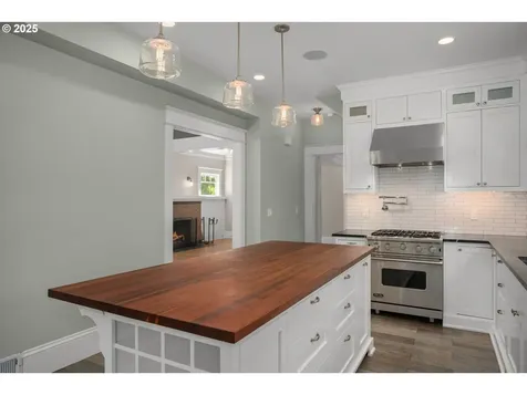 2626 NE 10th Avenue Portland OR 97212