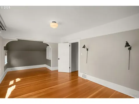 2626 NE 10th Avenue Portland OR 97212