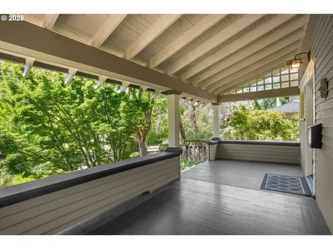 2626 NE 10th Avenue Portland OR 97212