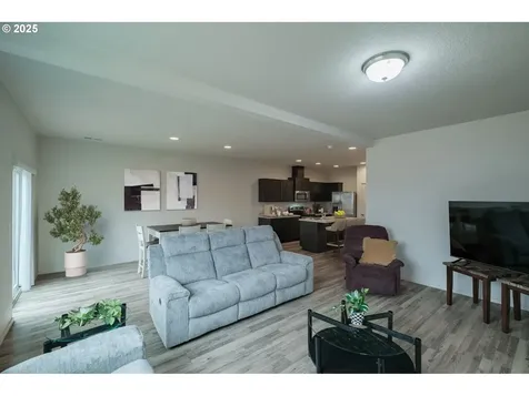 5019 Gemini Avenue NE Salem OR 97305