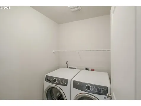 5019 Gemini Avenue NE Salem OR 97305