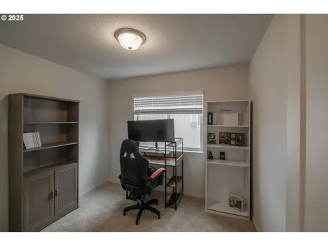 5019 Gemini Avenue NE Salem OR 97305
