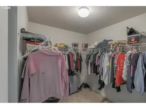 5019 Gemini Avenue NE Salem OR 97305