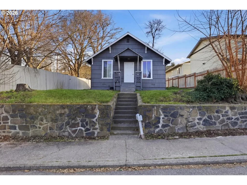 804 E 13th Street The Dalles OR 97058
