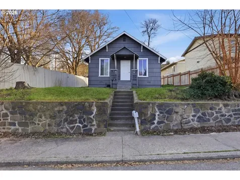 804 E 13th Street The Dalles OR 97058