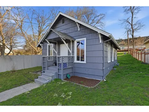 804 E 13th Street The Dalles OR 97058