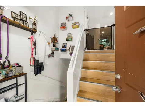 1622 SE Clatsop Street Portland OR 97202