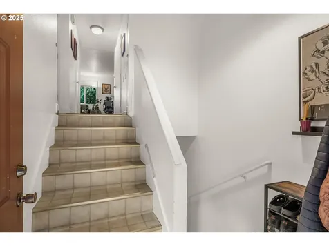 1622 SE Clatsop Street Portland OR 97202