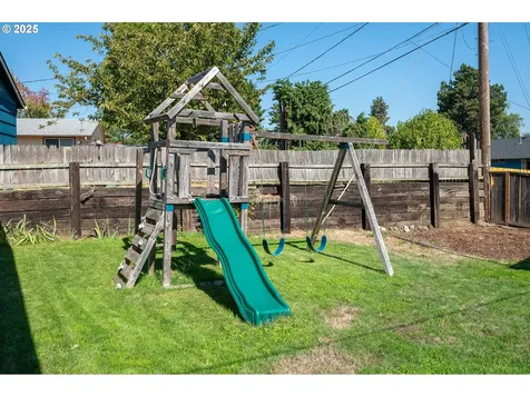 1918 SE 151st Avenue Portland OR 97233