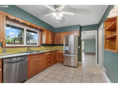 5918 SE 84th Avenue Portland OR 97266