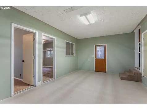 5918 SE 84th Avenue Portland OR 97266