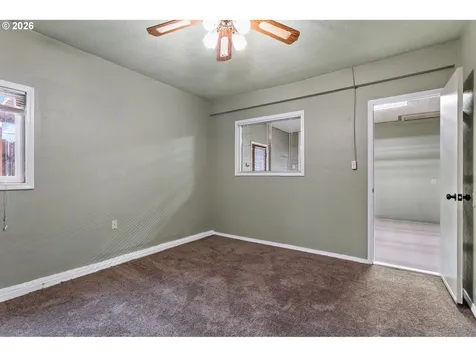 5918 SE 84th Avenue Portland OR 97266