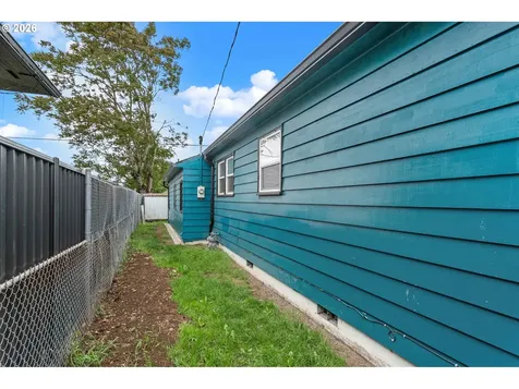 5918 SE 84th Avenue Portland OR 97266