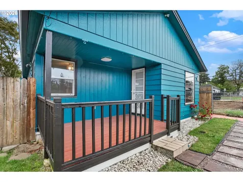 5918 SE 84th Avenue Portland OR 97266