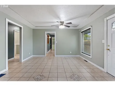 5918 SE 84th Avenue Portland OR 97266