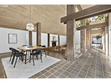 1993 Fircrest Drive Eugene OR 97403