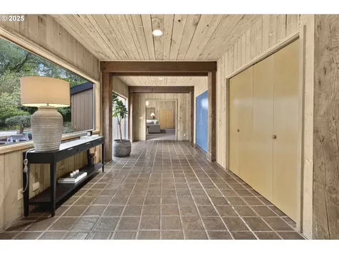 1993 Fircrest Drive Eugene OR 97403