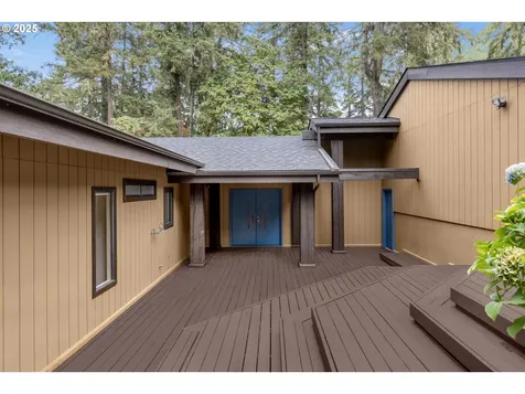 1993 Fircrest Drive Eugene OR 97403