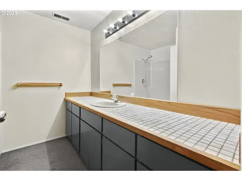 1993 Fircrest Drive Eugene OR 97403