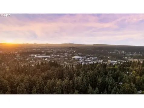 1993 Fircrest Drive Eugene OR 97403