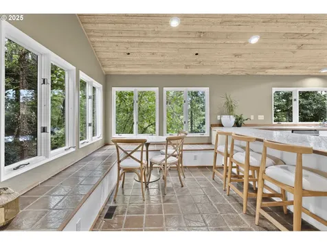 1993 Fircrest Drive Eugene OR 97403