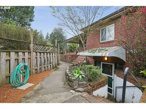 501 SE 157th Avenue Portland OR 97233